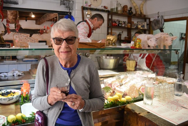 MomButcherShopPanzano